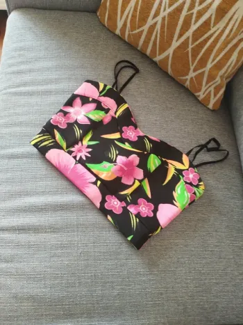 Brassière exotique