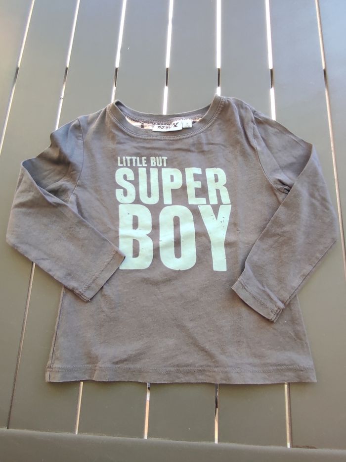 Lot bodies et tee-shirt taille 24 mois - photo numéro 10