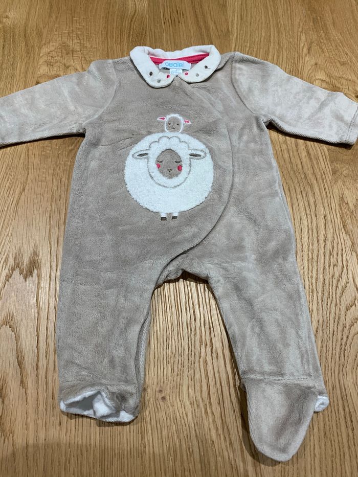Lot de pyjamas / grenouillères - photo numéro 2