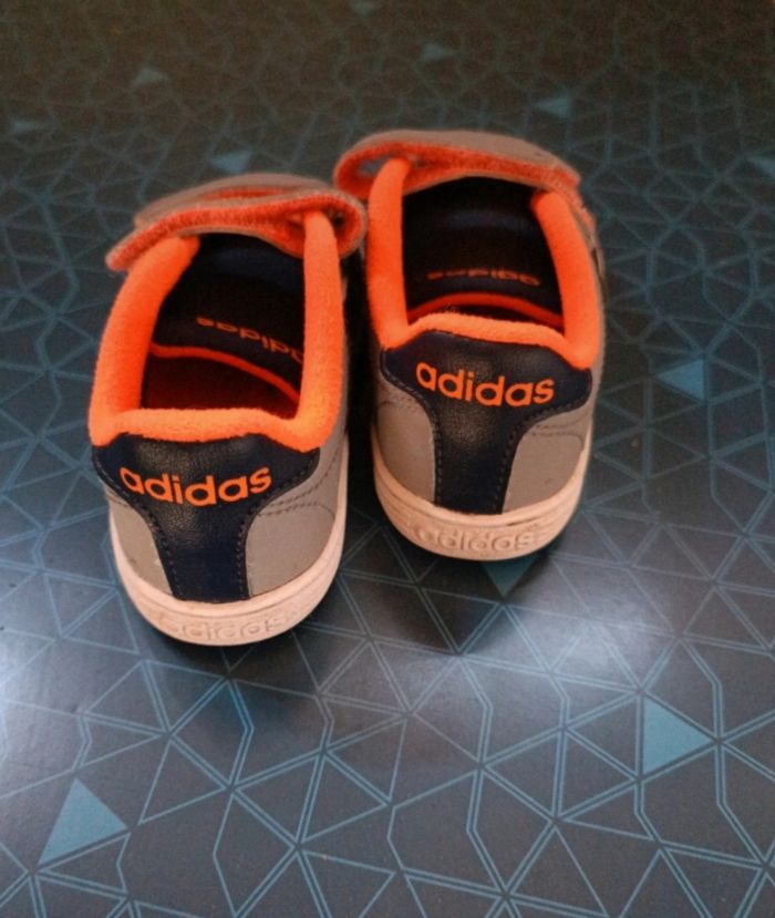 Basket taille 21 adidas - photo numéro 3