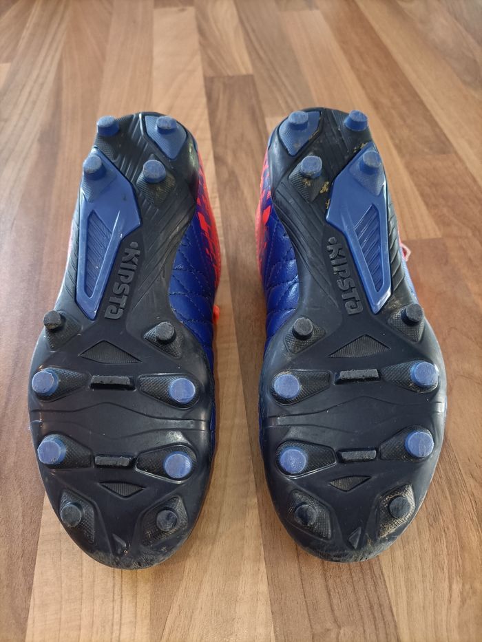 Crampons chaussures foot kipsta 30 bleu et orange - photo numéro 5