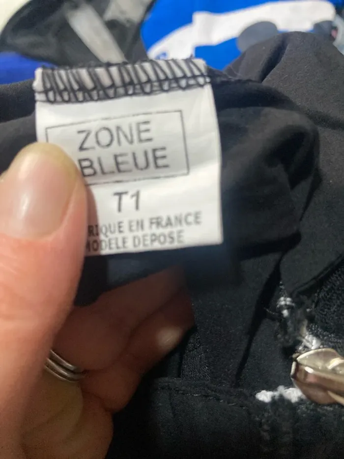 Petite robe noire Taille 1, Col Claudine Froncé, Zip Visible, Poches, Effet Bouffant - photo numéro 12