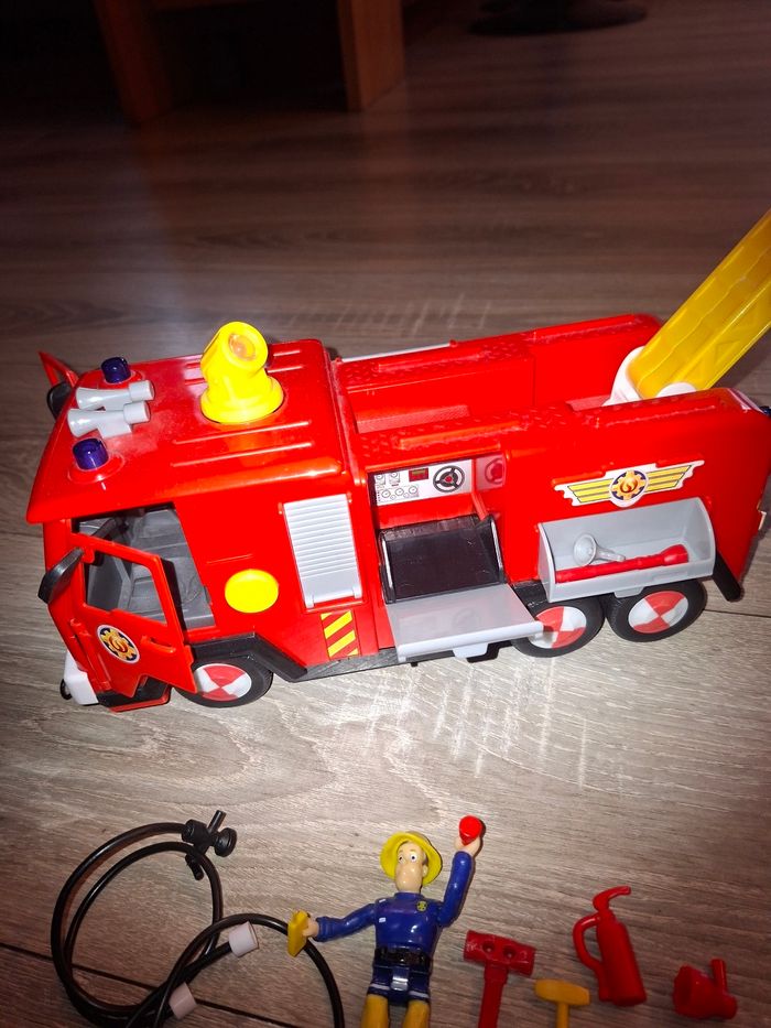 Sam le pompier camion - photo numéro 8