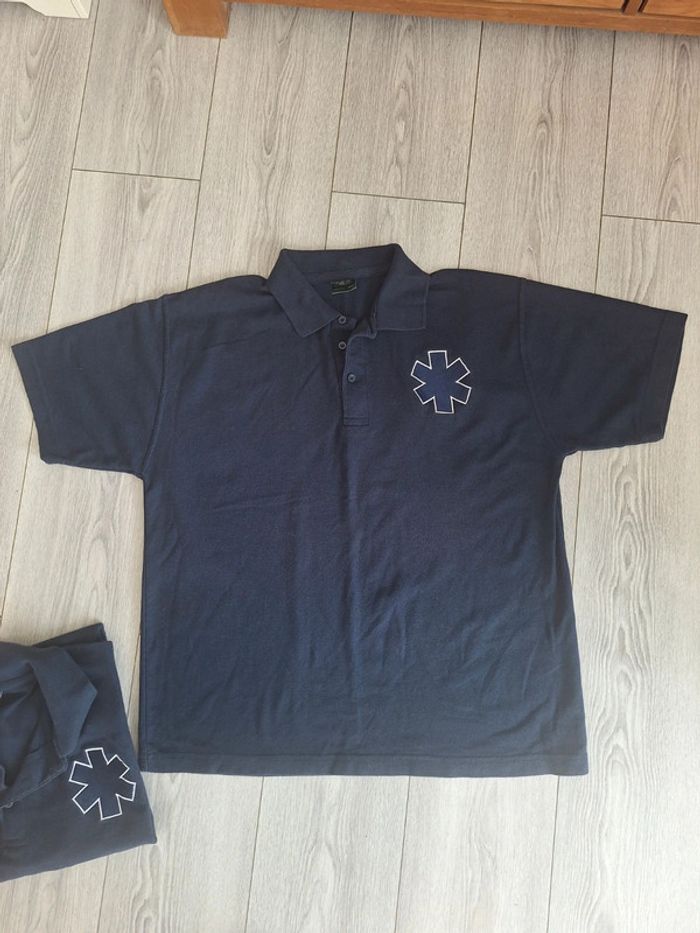 2 polos bleu marine ambulancier taille 2 XL - photo numéro 3
