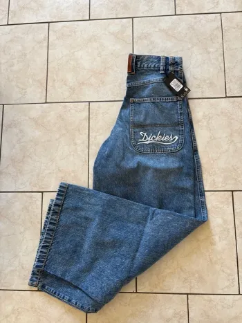 Jean Dickies Loose wave 28x32