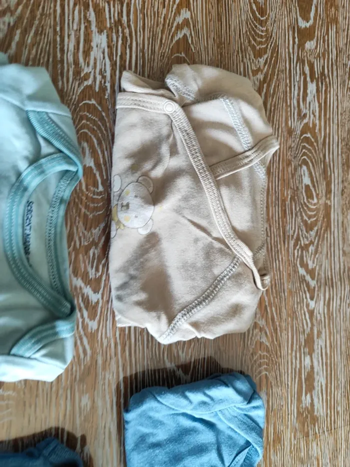 🍁 lots de 5 bodies manches longues taille 3 mois 🍁 - photo numéro 2
