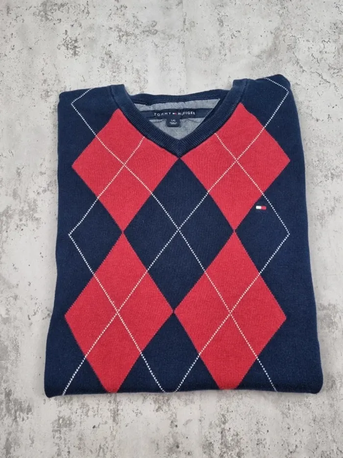 Pull col v Tommy Hilfiger bleu/rouge, L Hommes - photo numéro 2