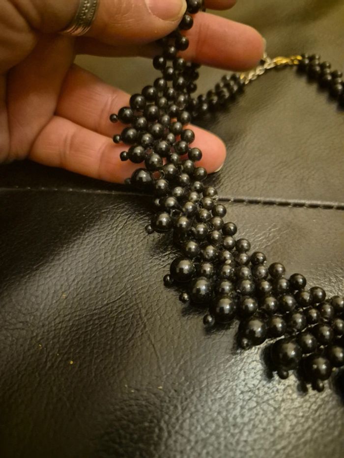 collier ras de cou de perles noires - photo numéro 2