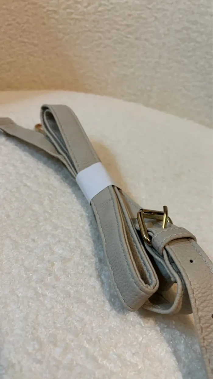Anse de sac beige et or