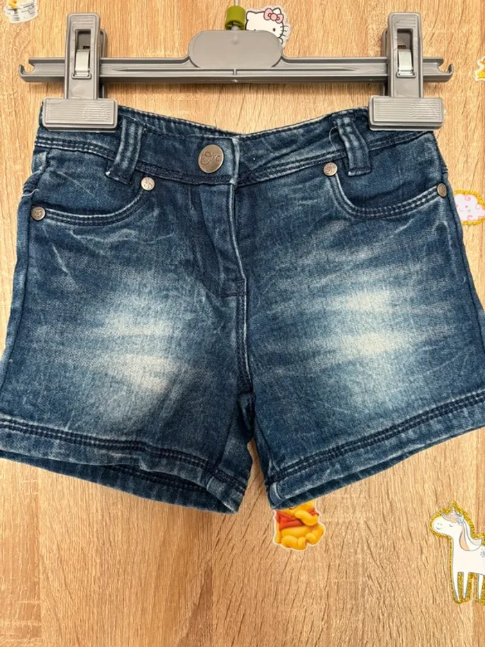Short bébé