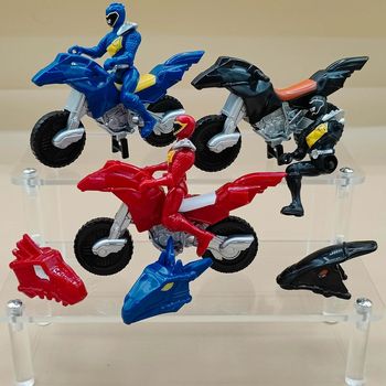 3 moto dino charge - Power rangers