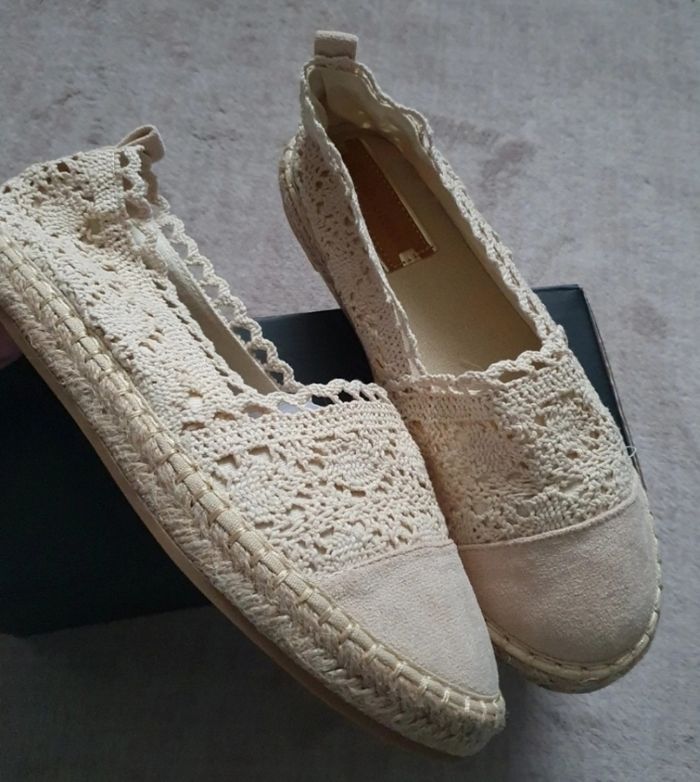 Espadrilles neuve brodées taille 39