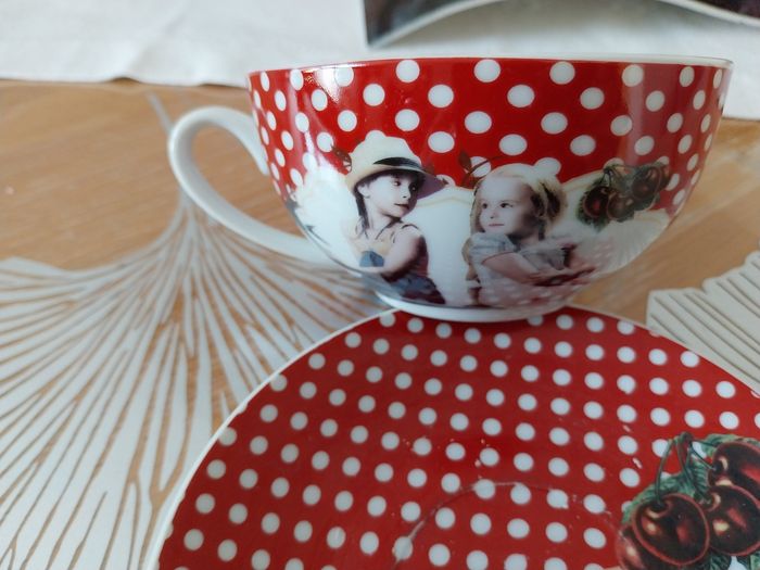 Jolie tasse et soucoupe - photo numéro 3