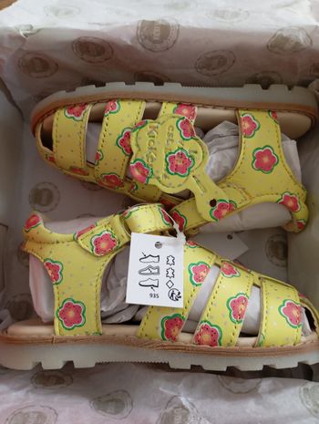 Kickers neuves pour fille taille 23