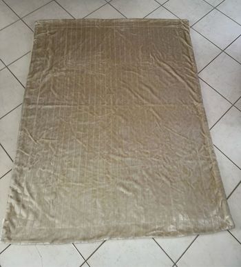 Couverture polaire et fausse fourrure beige crème 160x190cm