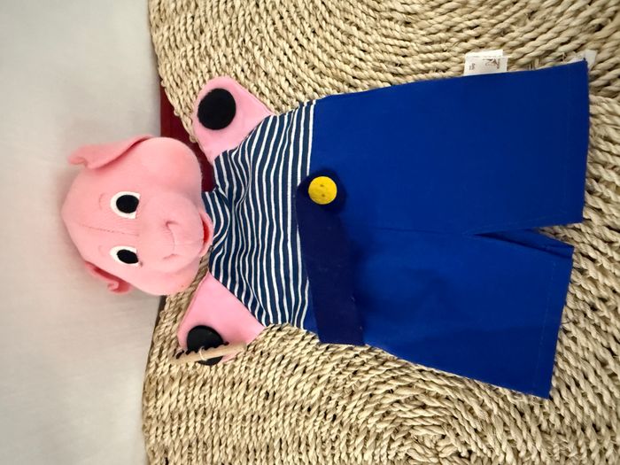Marionnette cochon en salopette bleue - photo numéro 4