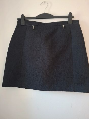 Jupe trapèze noir reliefs "crêpe" - taille 40/42