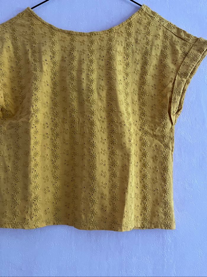 Haut en broderie - photo numéro 2