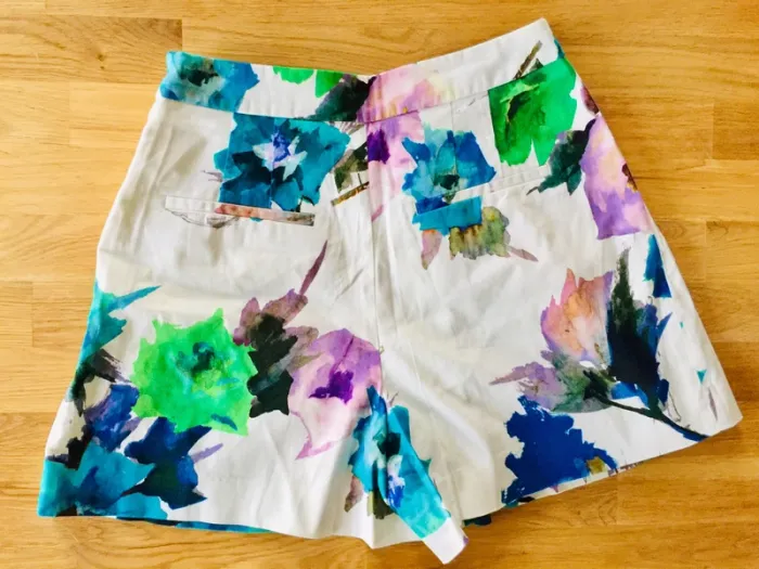 Short coloré taille haute - photo numéro 2