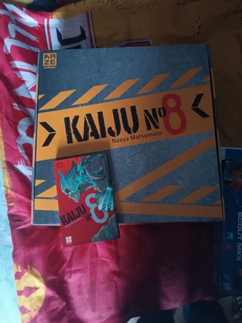 Rare Manga coffret Kit presse kaiju n°8