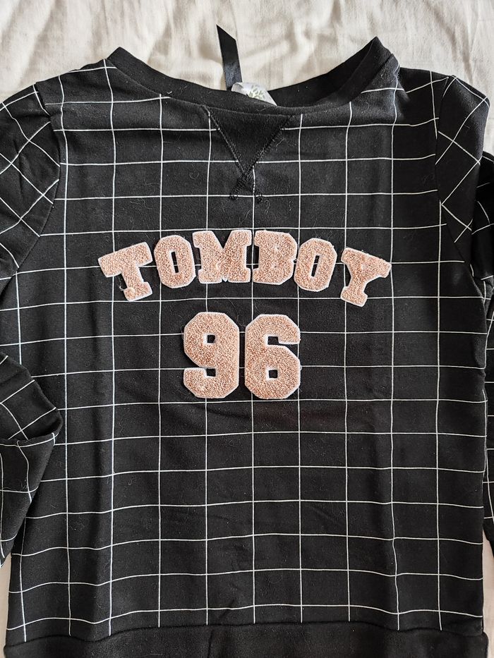 sweat TOMBOY 96 - style streetwear tendance 🖤 - photo numéro 3