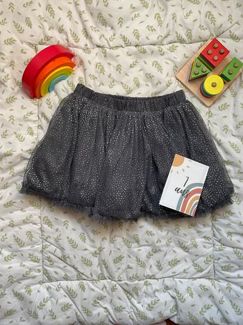 jupe en tulle gris à paillette argent avec doublure 7 ans