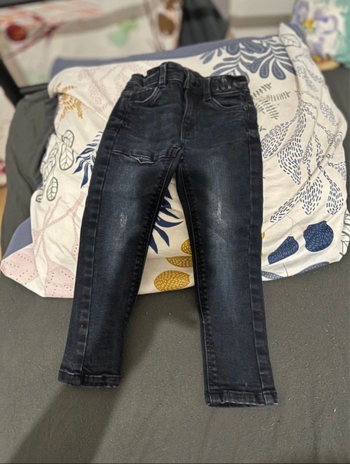 Jeans bb garçon taille 2 ans🐨