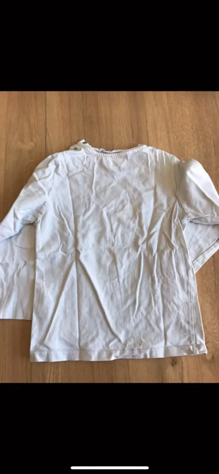 T-shirt Hugo boss taille 3 ans - photo numéro 4