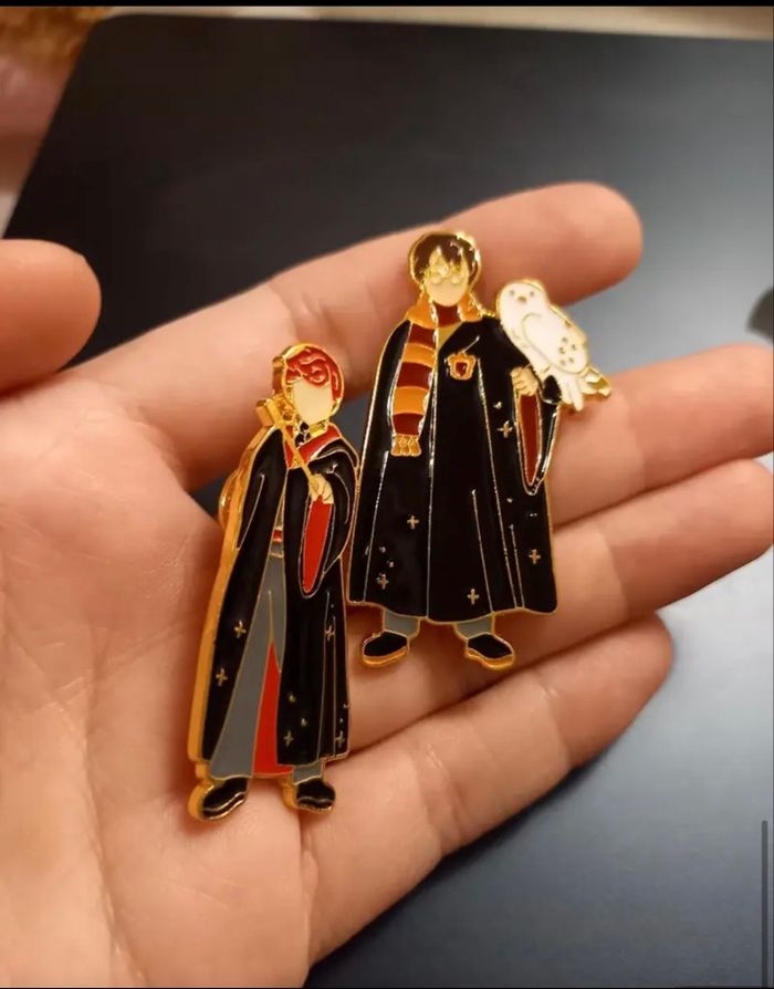 Lot NEUF de 2 pin’s / broches Harry Potter Ron et Harry