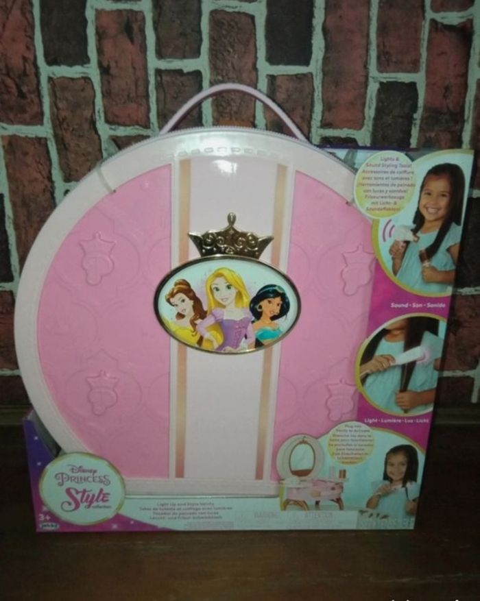 Coiffeuse Disney princesses