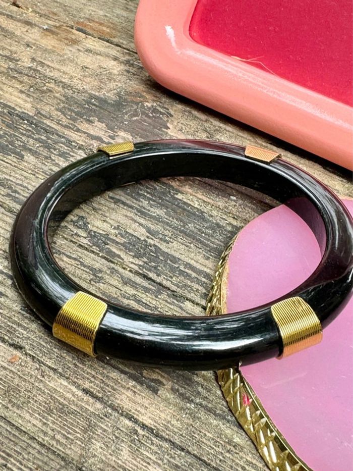 Jonc taille M 6,5 cm de diamètre résine noire et acier inoxydable or Mile Mila - photo numéro 3