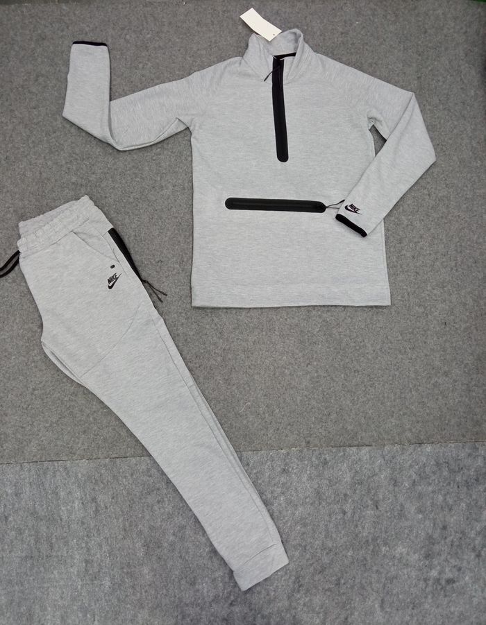 Nike tech