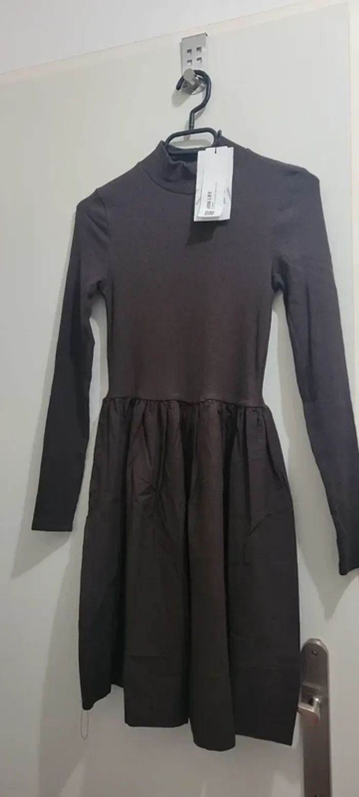 robe zara neuve - photo numéro 2