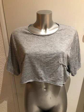 Tee shirt court