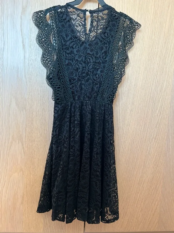 Robe noire sans manches - photo numéro 4
