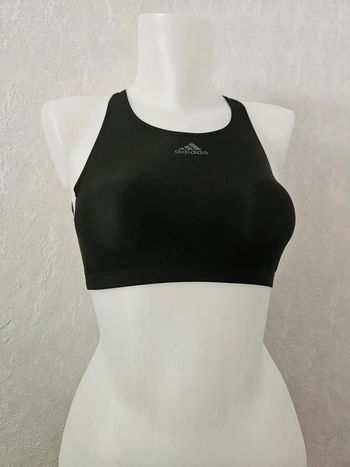 Brassière.
Adidas.
Taille : 36 (voir étiquette)
