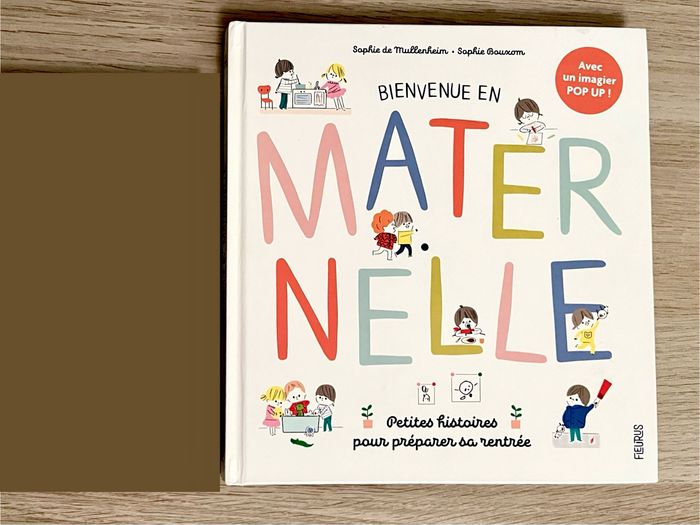 Livre imagier ludique pop-up école bienvenue en maternelle