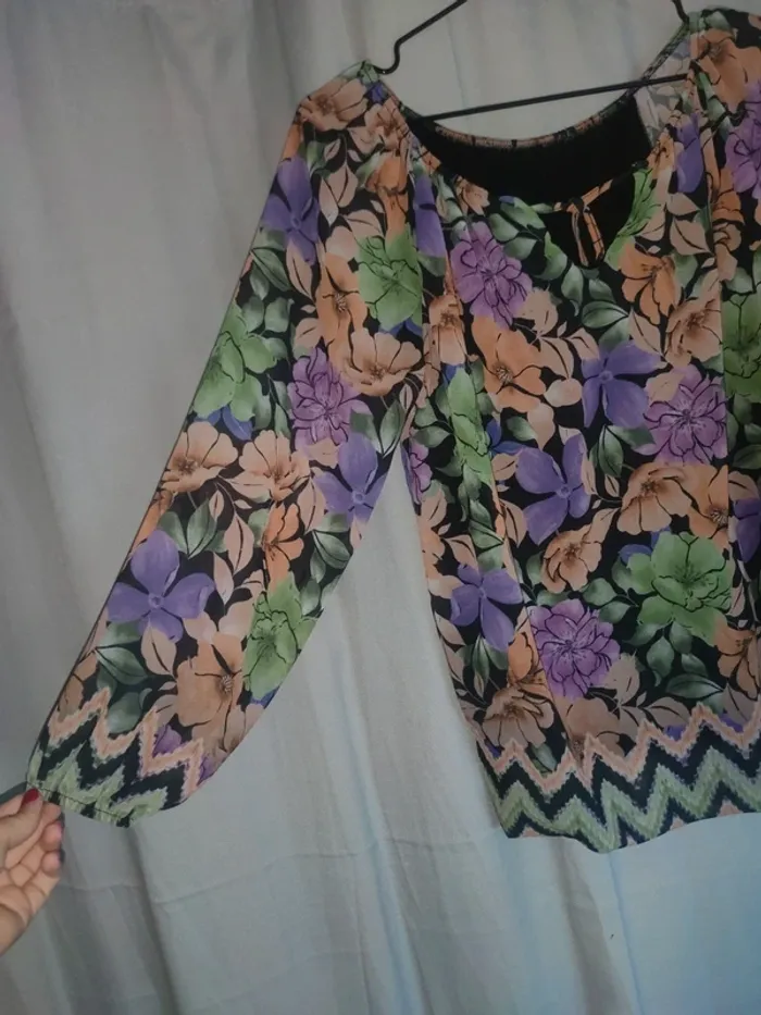 Blouse fleuri - photo numéro 2