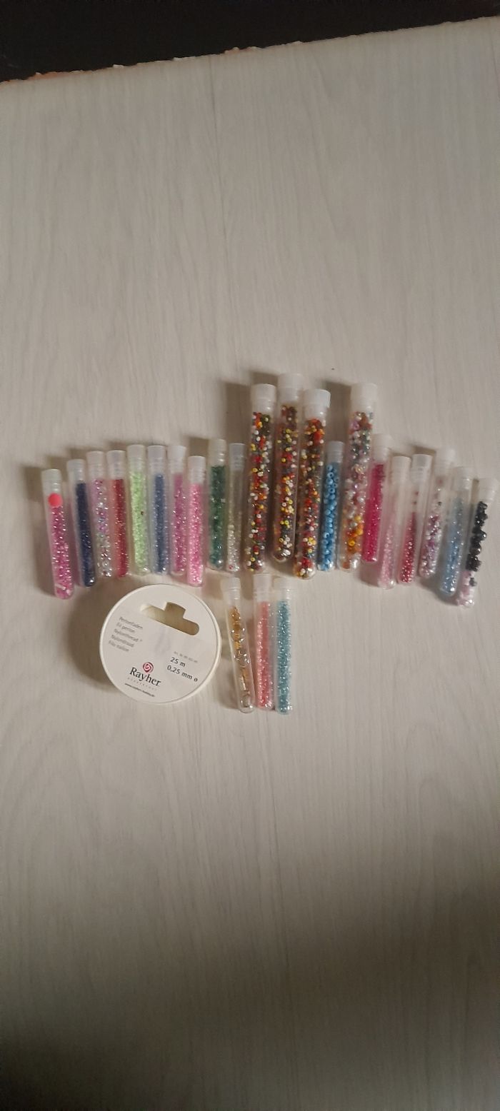 Perles + attaches + fil