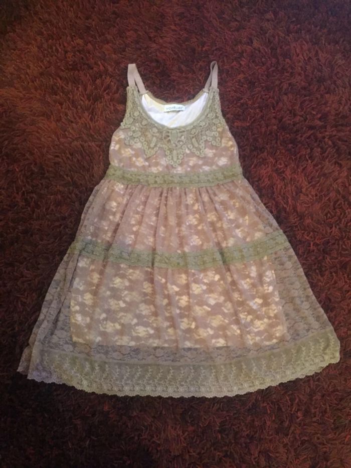 Robe à bretelles dentelle doublée