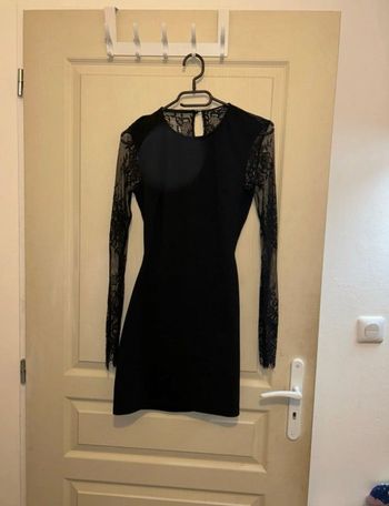 Robe courte dos nue