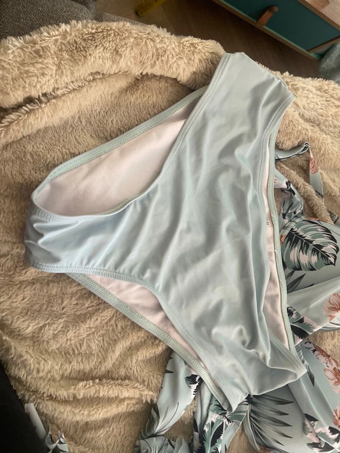 Maillot de bain NEUF - photo numéro 4