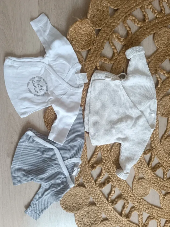 Lot vêtements 1 mois garçon - photo numéro 7