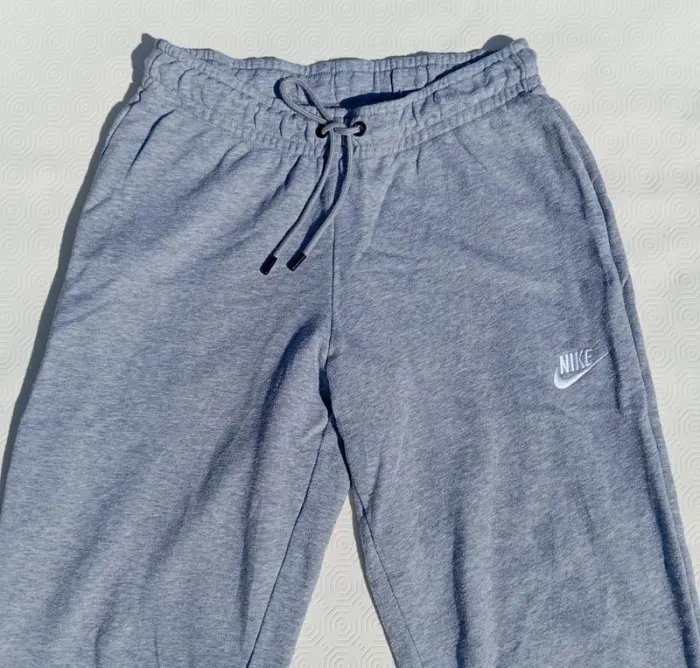 Jogging Nike Gris Taille S. Pantalon de Survêtement - photo numéro 3