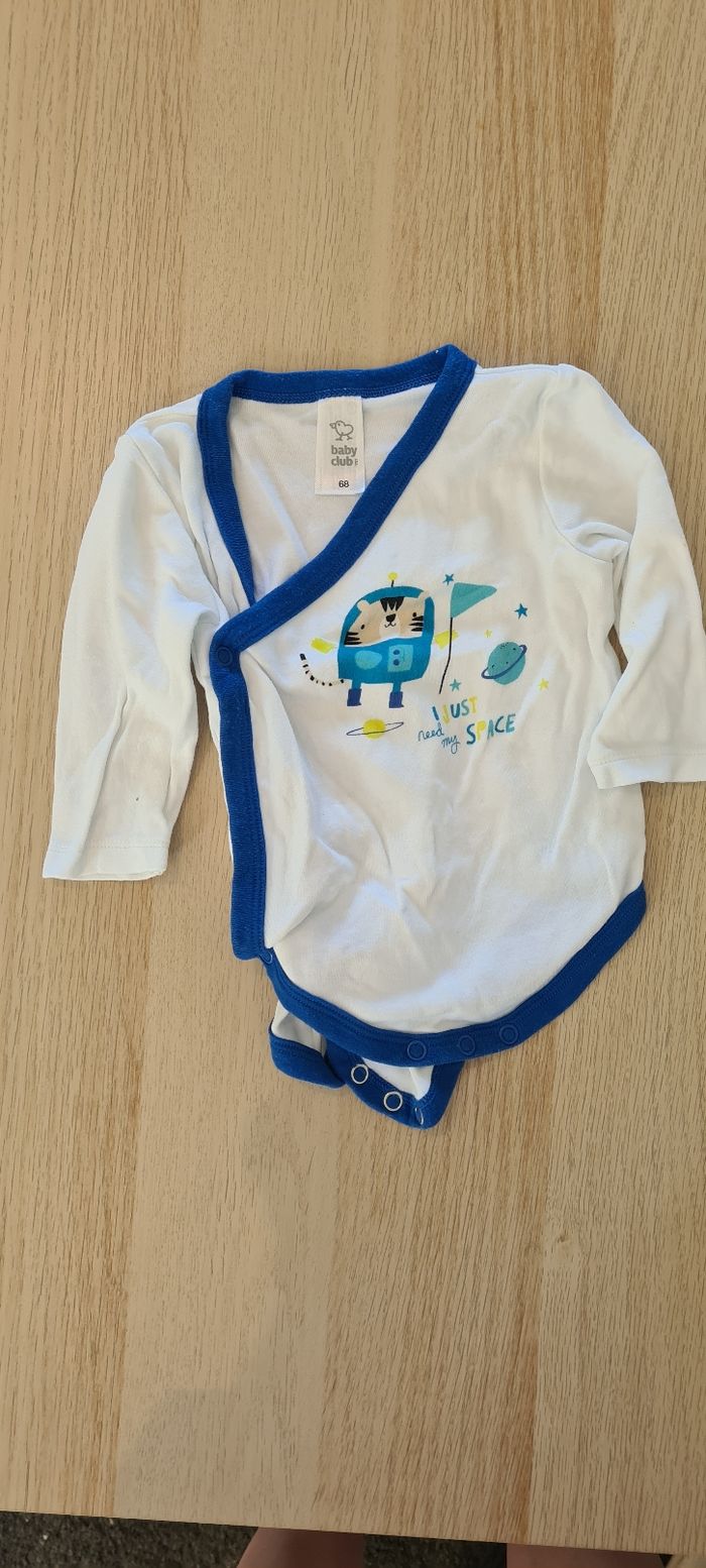 Lot de bodies taille 6 mois manches longues