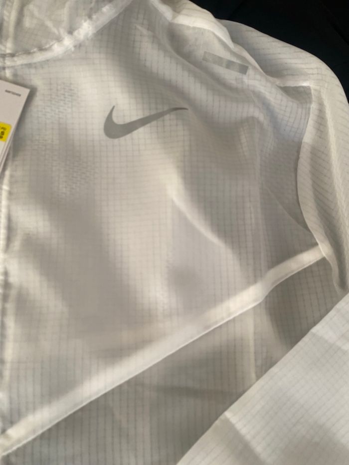 Veste nike running blanche S neuf avec étiquette authentique - photo numéro 5