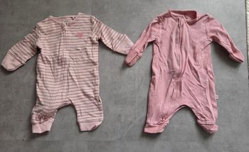 Ensemble de 4 pyjamas next baby 1mois