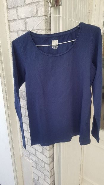 tee-shirt bleu marine manches longues