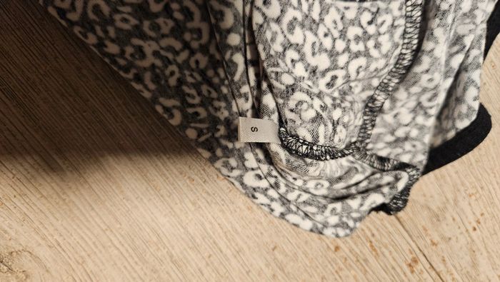 Blouse large noire avec dessin blanc, Yessica, taille - photo numéro 6