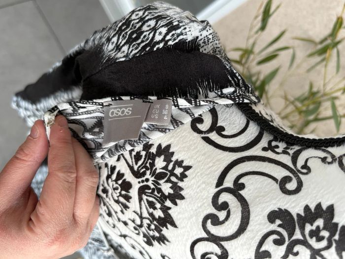Magnifique robe blanche et noire, marque ados, taille 36 (taille s) - photo numéro 4